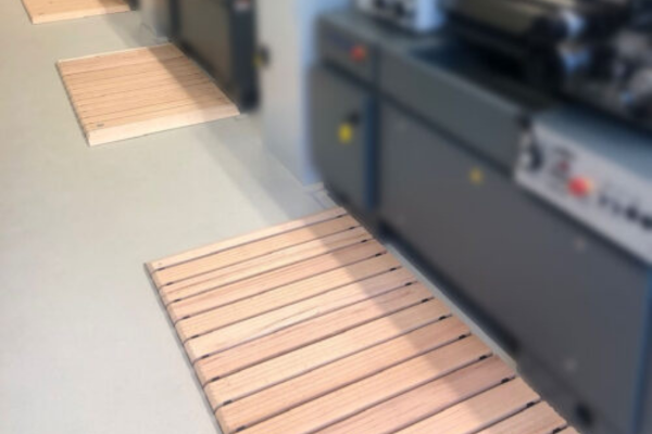 Holzlaufroste -LÖW ERGO industrie Holzlaufroste -LÖW ERGO industrie